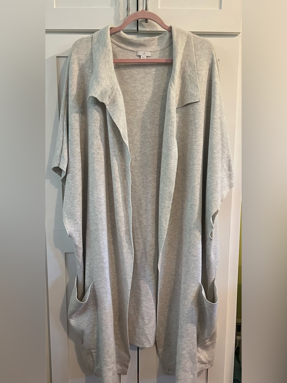 J. Jill Light Gray T-shirt and Open Front Draped Cardigan with Floral Scarf - Picture 6 of 13